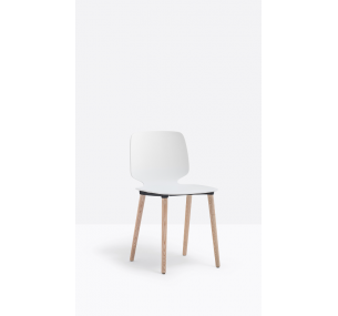 BABILA 2750 - Chaise Pedrali en bois, assise en technopolymère différentes finitions et couleurs.